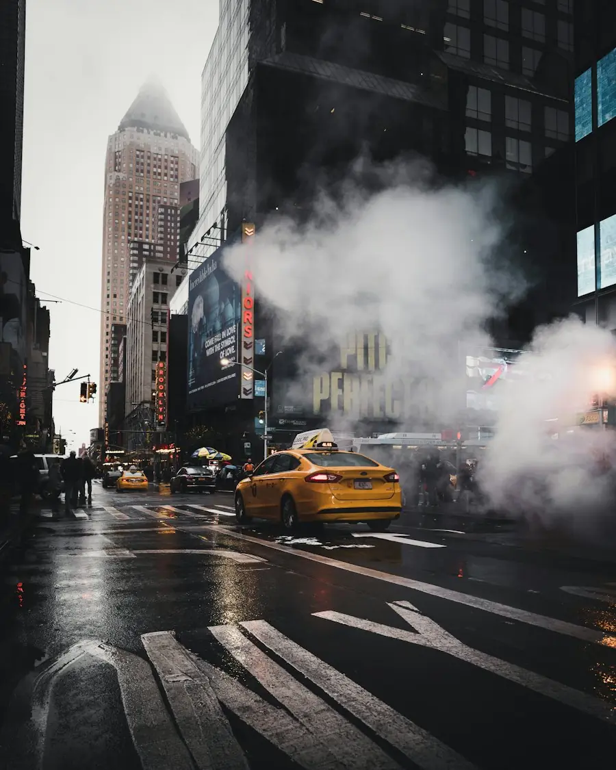 Gele taxi in een straat in Manhattan