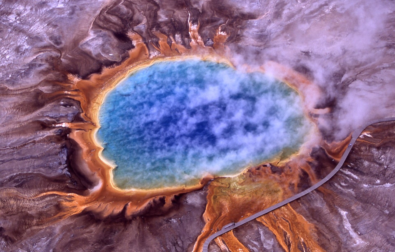 De kleurrijke Grand Prismatic Spring in Yellowstone National Park